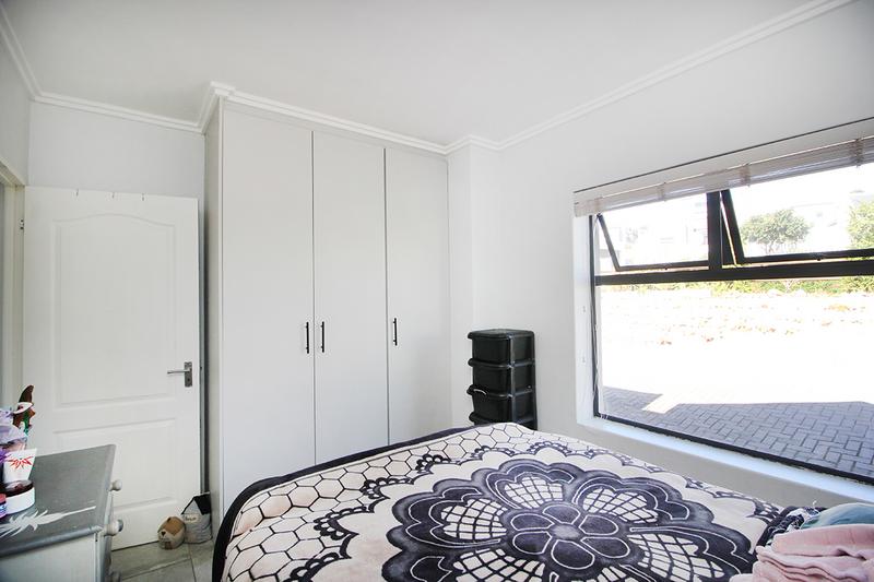 2 Bedroom Property for Sale in Reebok Western Cape